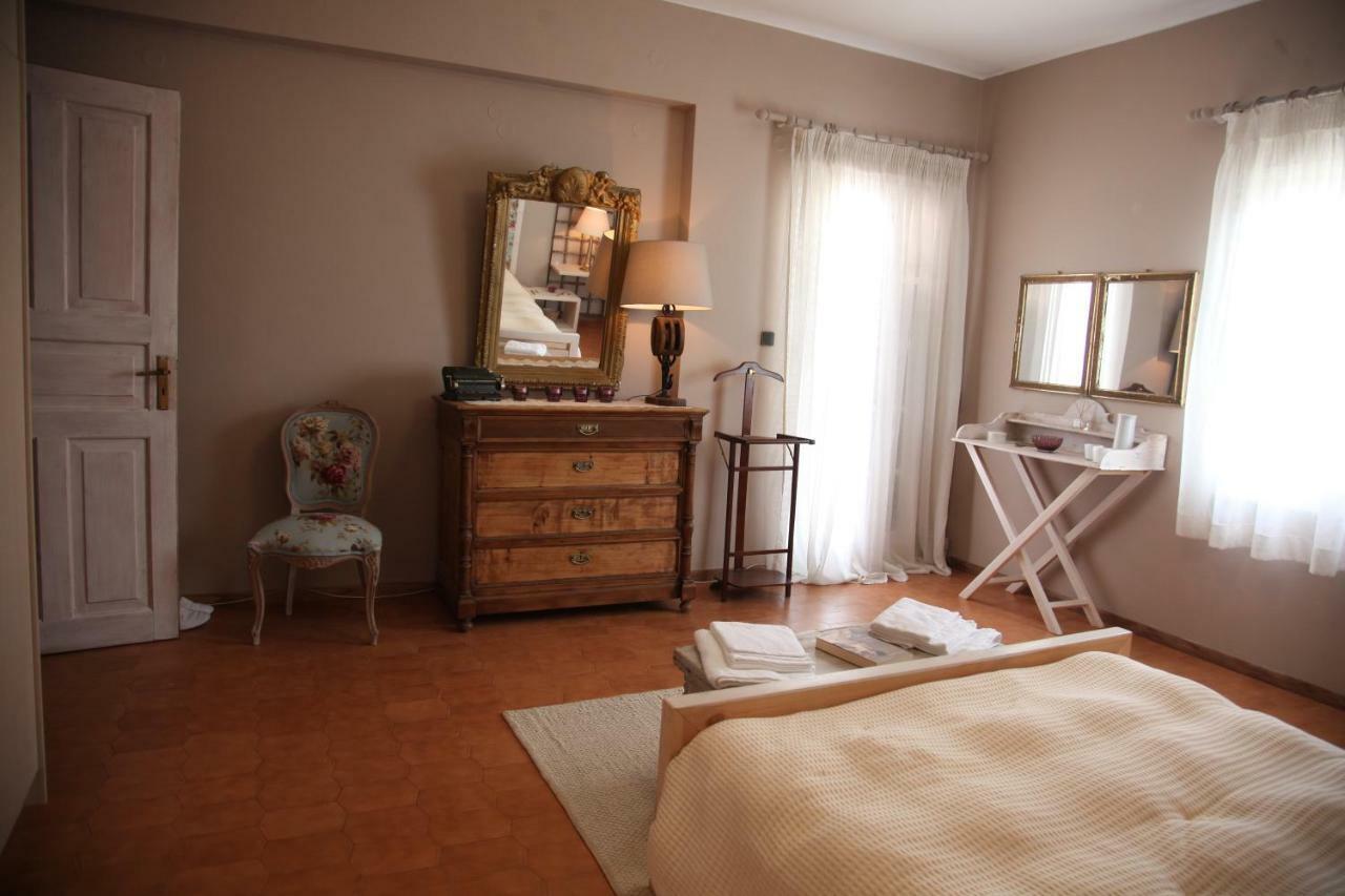 The Collector'S Home Finikas  Bagian luar foto